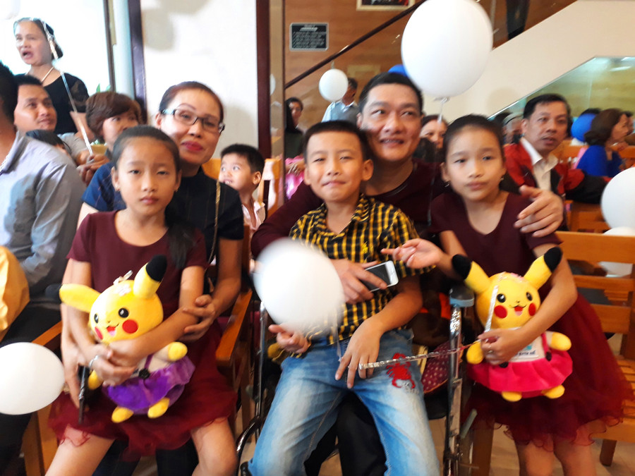 Cuộc hội ngộ hạnh phúc của các cặp vợ chồng sinh con nhowff phương pháp thụ tinh ống nghiệm