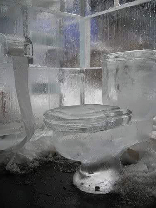 Nhà vệ sinh lý tưởng mùa nắng nóng. Nhà vệ sinh lý tưởng mùa nắng nóng.