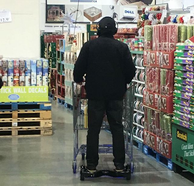 Sốc khi bắt gặp những hình ảnh lạ kỳ trong siêu thị ảnh 4 Sốc khi bắt gặp những hình ảnh lạ kỳ trong siêu thị - Hình 4