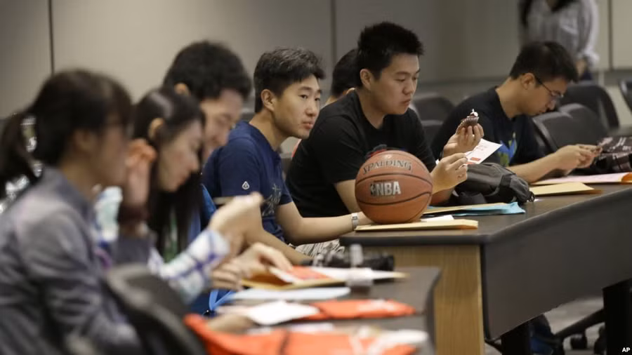 Một buổi định hướng dành cho tân SV tại Trường ĐH Texas ở Dallas, tiểu bang Texas (Mỹ)