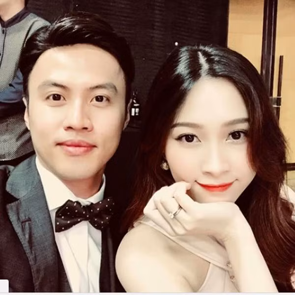 Đặng Thu Thảo trong một bức ảnh chụp cùng bạn khiến công chúng ngẩn ngơ về nhan sắc ngày càng hoàn thiện.