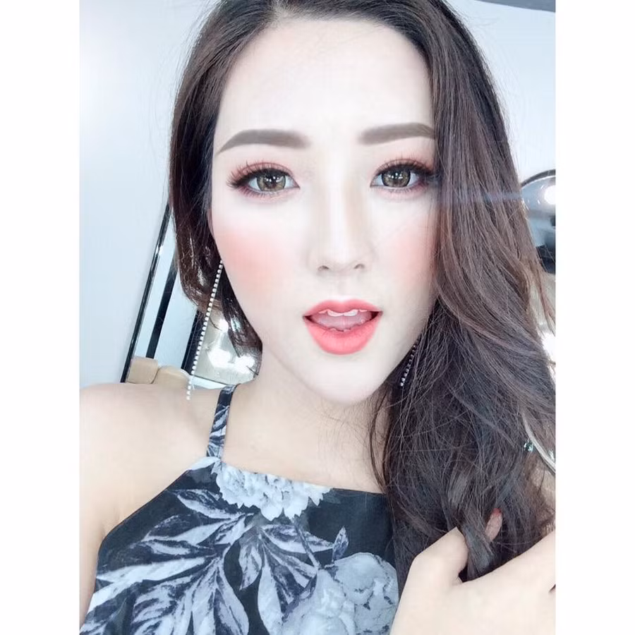 "Bấn loạn" trước nhan sắc xinh đẹp của cô nàng sinh năm 1998: Kim Giang ảnh 1