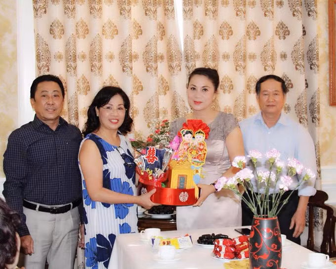 Sao nhí phim Đội đặc nhiệm nhà C21 làm lễ dạm ngõ với bạn gái xinh đẹp - 1