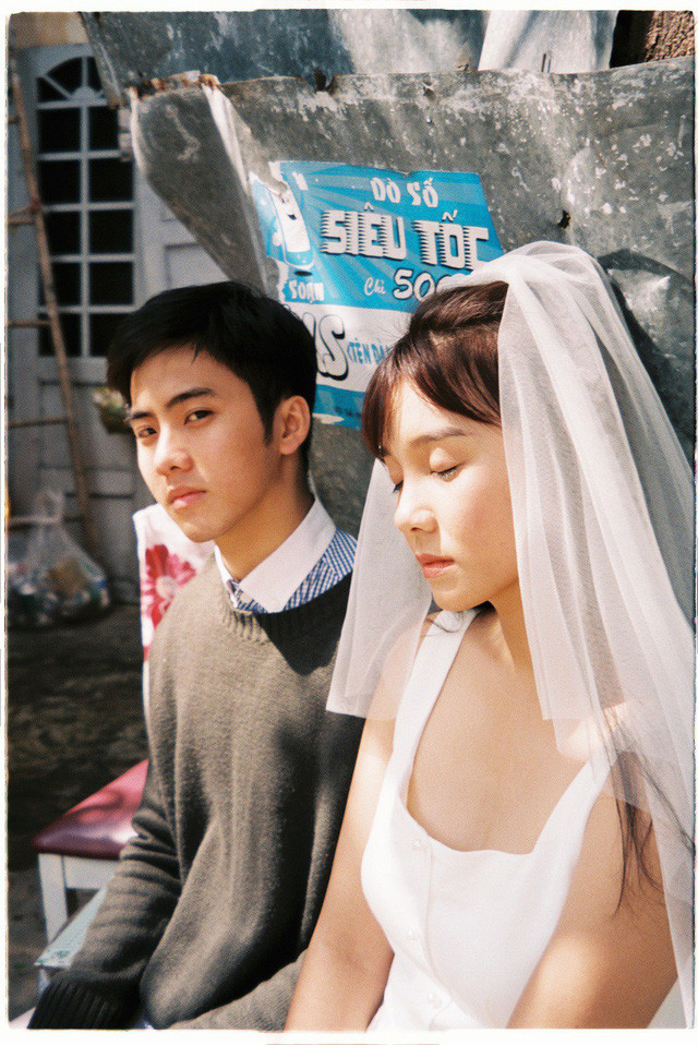 Nam nhiếp ảnh cũng cho biết anh thực sự không nghĩ khi đăng bộ ảnh này lên lại được mọi người chú đến vậy bởi Sơn đã chụp cách đây khoảng 1 tháng. “Cũng không biết diễn tả cảm xúc sao nữa, chắc do mình cảm nhận được ánh sáng và khung cảnh ở đó phù hợp với những gì mình đã tưởng tượng ra từ đầu”, Sơn nói.