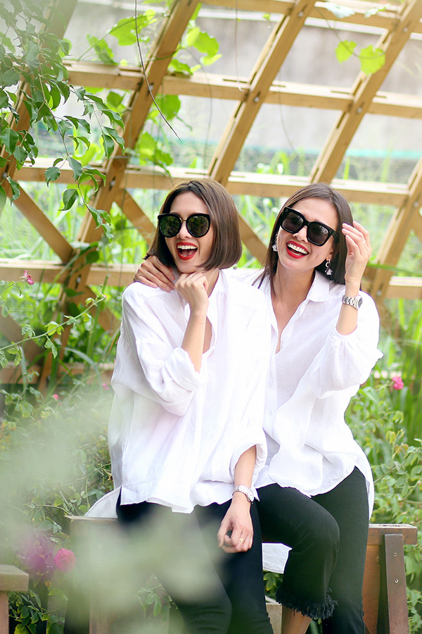 Sau khi hết hiểu lầm, họ ngày càng thân thiết, có thể chia sẻ với nhau mọi điều trong cuộc sống. Anh Thư - Dương Mỹ Linh mặc ton-sur-ton, giống nhau như chị em - 2