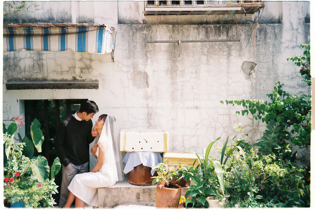 Không chụp ở phim trường, địa danh xa xỉ, bộ ảnh cưới vẫn cuốn hút ảnh 13