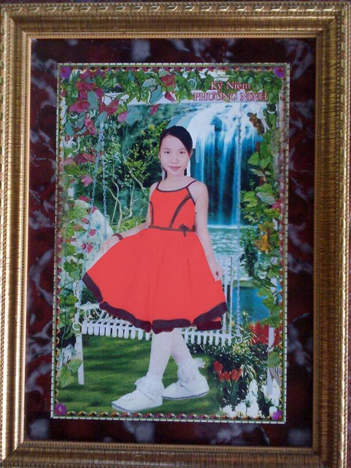 Cô nàng nhăn nhó vì loạt ảnh thơ ấu không đỡ nổi bởi thợ chụp ảnh “không có tâm“ ảnh 4 Cô nàng nhăn nhó vì loạt ảnh thơ ấu không đỡ nổi bởi thợ chụp ảnh “không có tâm“ ảnh 4