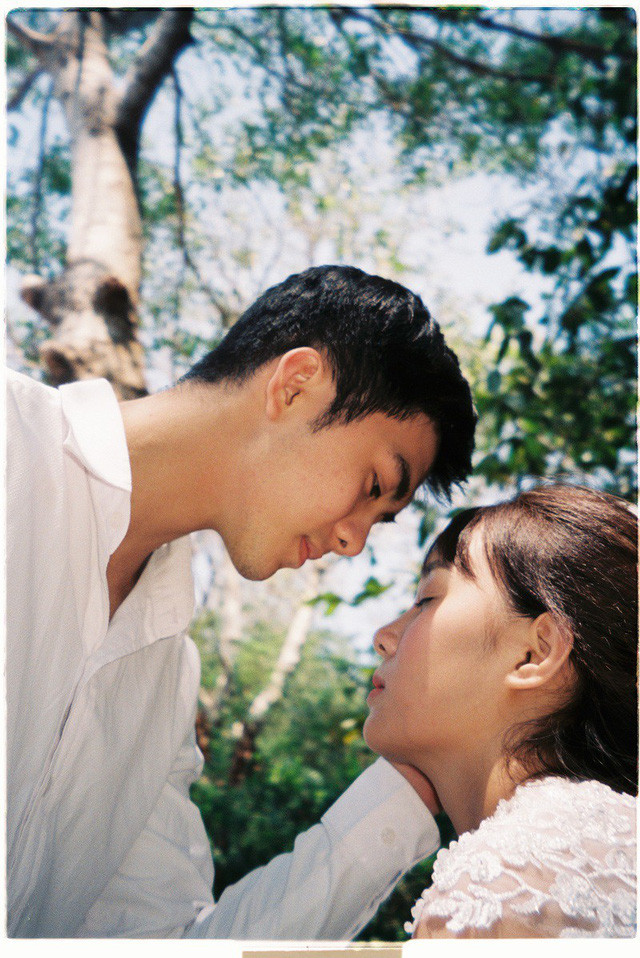 Không chụp ở phim trường, địa danh xa xỉ, bộ ảnh cưới vẫn cuốn hút ảnh 10