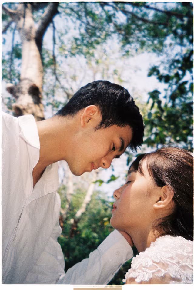 Không chụp ở phim trường, địa danh xa xỉ, bộ ảnh cưới vẫn cuốn hút ảnh 10