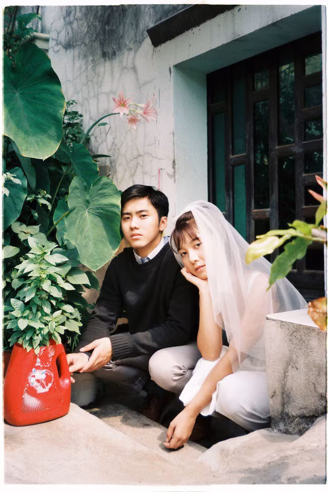 Không chụp ở phim trường, địa danh xa xỉ, bộ ảnh cưới vẫn cuốn hút ảnh 11