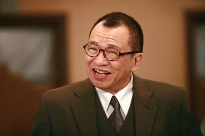 Dù là diễn viên chuyên trị vai phụ, Hứa Thiệu Hùng có cuộc sống dư giả nhờ gia thế quyền quý. Dù là diễn viên chuyên trị vai phụ, Hứa Thiệu Hùng có cuộc sống dư giả nhờ gia thế quyền quý.