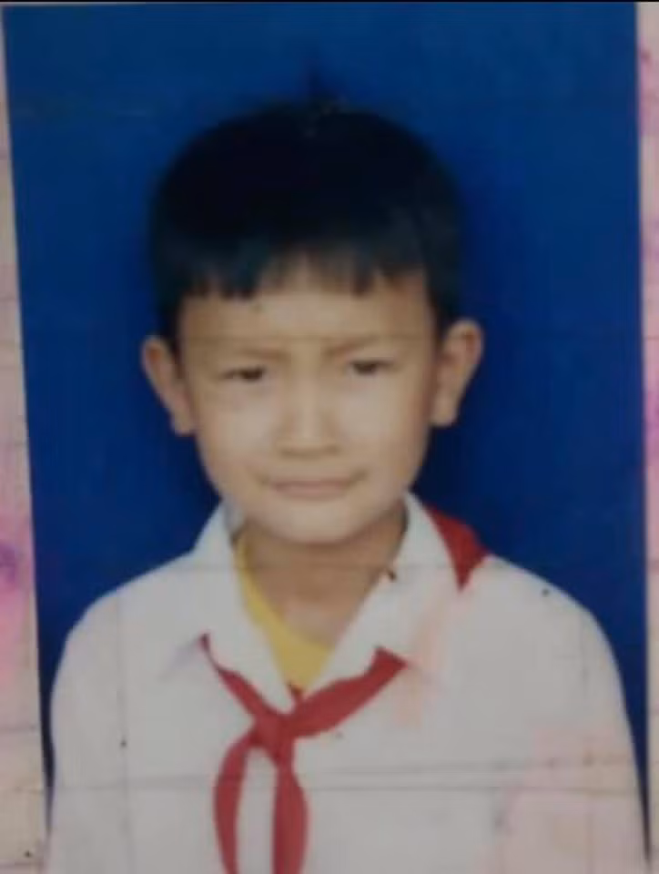 Cố gắng cười tươi cho đẹp trai, mà lúc nhìn ảnh lại mếu là sao?