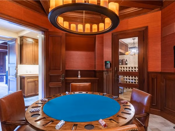 Ben trong can biet thu 100 trieu USD cua ty phu cong nghe My hinh anh 13 