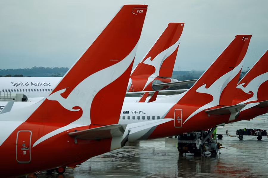 Máy bay Qantas ở sân bay Melbourne. Ảnh: Reuters. 