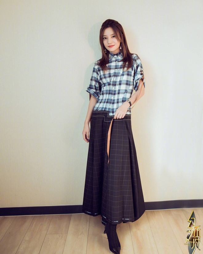 Gu thời trang hack tuổi, trẻ trung như nữ sinh trung học của Triệu Vy ảnh 5 Trieu Vy co gu thoi trang hack tuoi, tre trung nhu nu sinh trung hoc hinh anh 5