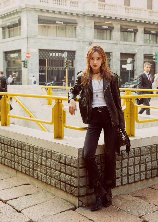 Gu thời trang hack tuổi, trẻ trung như nữ sinh trung học của Triệu Vy ảnh 8 Trieu Vy co gu thoi trang hack tuoi, tre trung nhu nu sinh trung hoc hinh anh 8