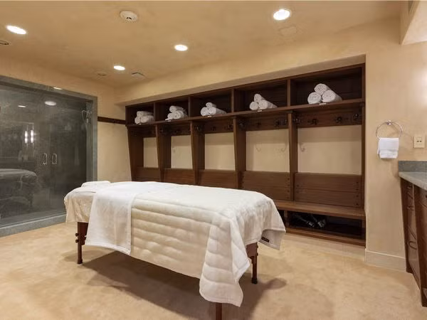 Ben trong can biet thu 100 trieu USD cua ty phu cong nghe My hinh anh 17 