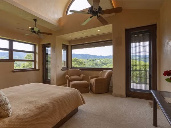 Ben trong can biet thu 100 trieu USD cua ty phu cong nghe My hinh anh 8 