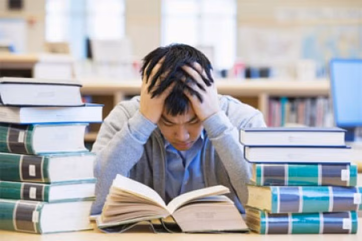 Cách giúp con giải tỏa áp lực thi mùa Covid-19