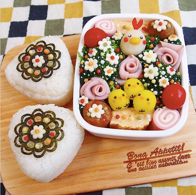 Những hộp cơm đẹp như tranh vẽ của bà nội trợ không hổ danh vợ Nhật - Ảnh 17. Những hộp cơm đẹp như tranh vẽ của bà nội trợ không hổ danh vợ Nhật - Ảnh 17.