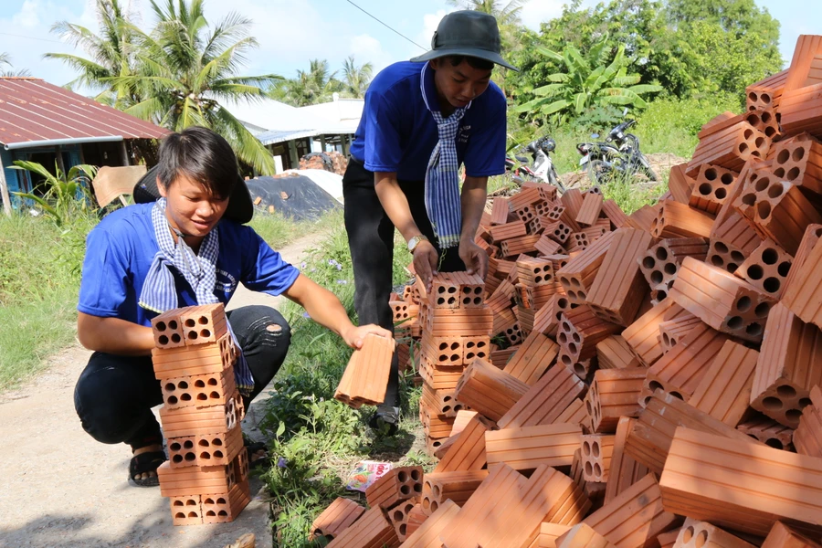 Đoàn trường Đại học Kiên Giang hướng về nông thôn