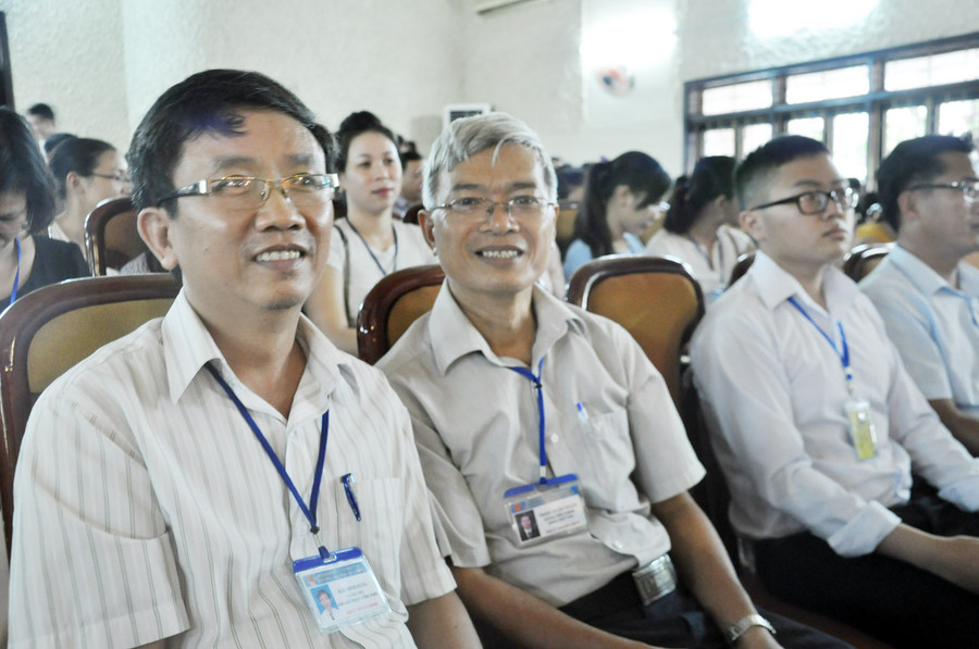 Niềm vui của cán bộ, giảng viên Trường ĐH Quy Nhơn khi tham gia hội nghị tiếp xúc cử tri. Niềm vui của cán bộ, giảng viên Trường ĐH Quy Nhơn khi tham gia hội nghị tiếp xúc cử tri.