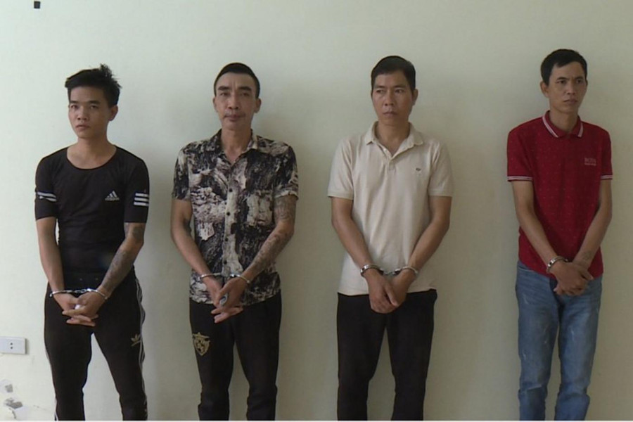 Nhóm đối tượng gây ra 6 vụ phá két trộm cắp tài sản. Nhóm đối tượng gây ra 6 vụ phá két trộm cắp tài sản.