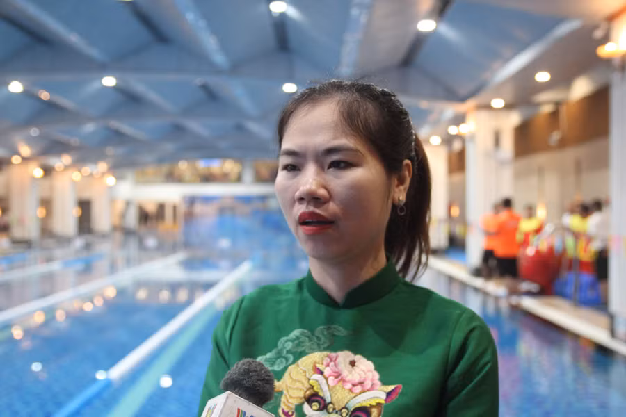 Cô Nguyễn Thu Hà - Hiệu trưởng Trường Tiểu học Nguyễn Tuân đánh giá cao công tác chuẩn bị của ban tổ chức.