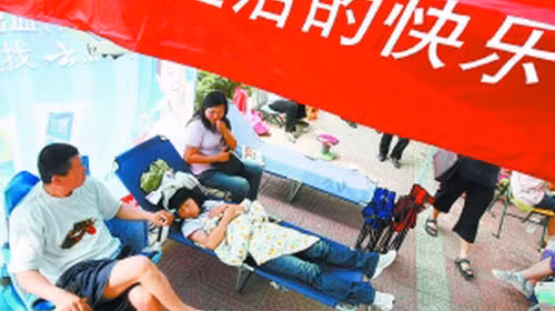 Trung Quốc: Trẻ chạy đua từ tuổi mầm non