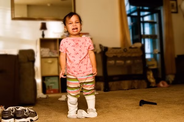 Đeo tất rộng cho thoải mái con ạ!