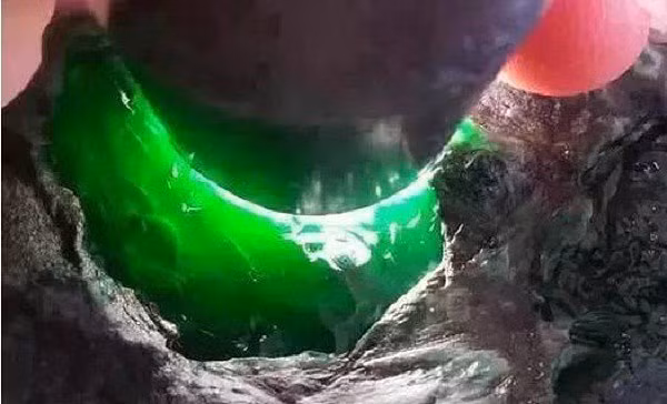 Hòn đá muối dưa được trả giá 14 tỷ đồng - Hình 3