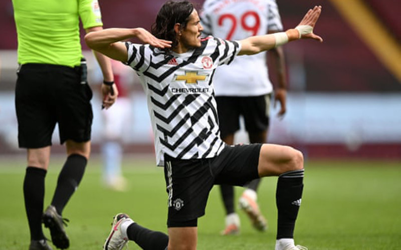 V. Cavani ấn định chiến thắng 3-1 cho Man United.