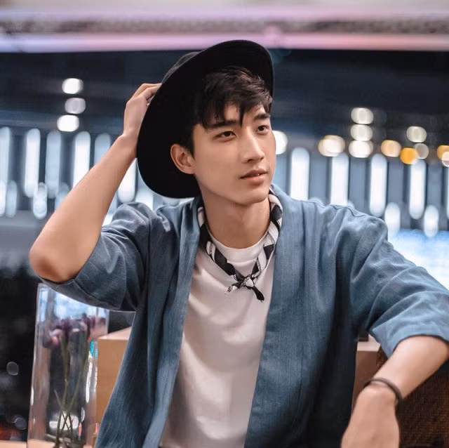 Chàng du học sinh Lào tại Việt Nam cao 1m85, giỏi 3 ngoại ngữ ảnh 10