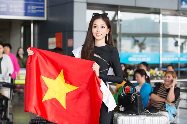 Photo: Viết Quý; Stylist: Mạch Huy 