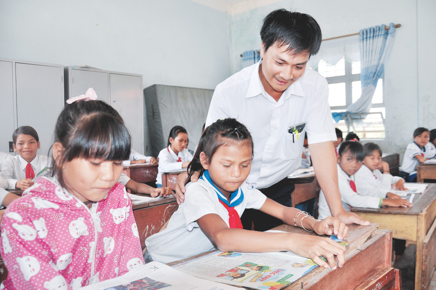 Giải quyết vấn đề thừa thiếu giáo viên đang là bài toán khó cho các địa phương