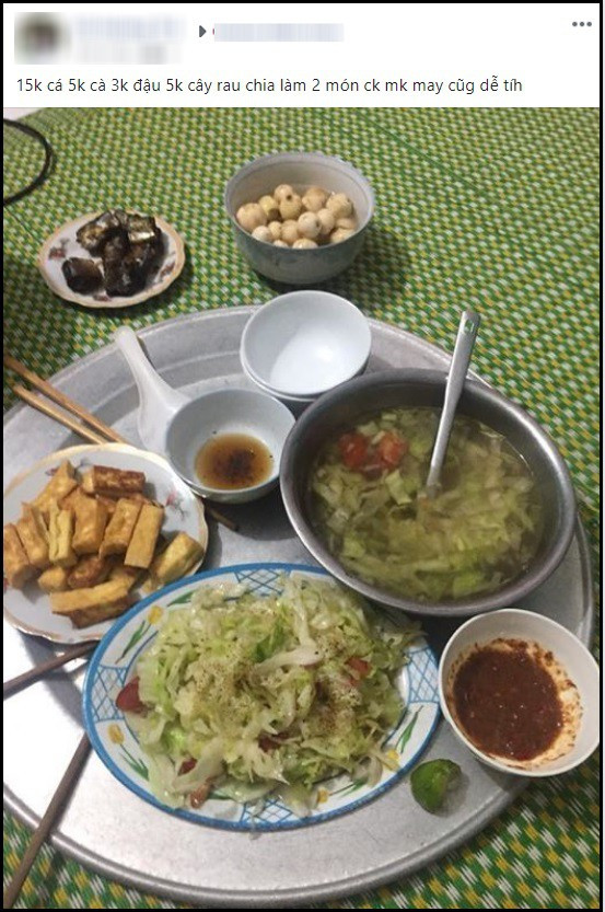Khoe mâm cơm rẻ chỉ 28k có những 5 món, vợ trẻ được khen khéo vun vén, người lại xuýt xoa vì chồng dễ nuôi - Ảnh 1. Khoe mâm cơm rẻ chỉ 28k có những 5 món, vợ trẻ được khen khéo vun vén, người lại xuýt xoa vì chồng dễ nuôi - Ảnh 1.