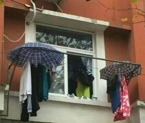 Bí kíp phơi đồ chẳng ngại nắng mưa. Bí kíp phơi đồ chẳng ngại nắng mưa.