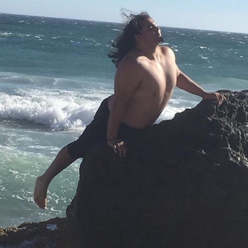 Chàng tiên cá và biển cả. Chàng tiên cá và biển cả.