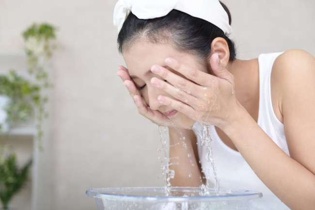 7 bộ phận trên cơ thể dù bạn vẫn kì cọ hàng ngày nhưng chưa chắc đã làm đúng: Đây mới là điều cần làm để sạch sẽ - Ảnh 2. 7 bộ phận trên cơ thể dù bạn vẫn kì cọ hàng ngày nhưng chưa chắc đã làm đúng: Đây mới là điều cần làm để sạch sẽ - Ảnh 2.