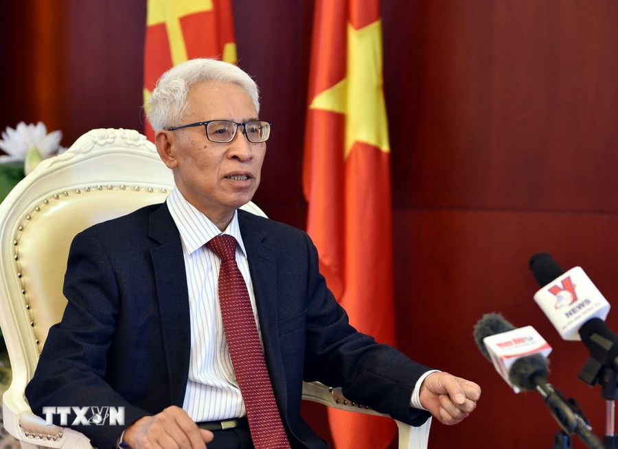 Đại sứ Việt Nam tại Trung Quốc Phạm Sao Mai trả lời phỏng vấn phóng viên TTXVN. (Ảnh: Thành Dương/TTXVN) Đại sứ Việt Nam tại Trung Quốc Phạm Sao Mai trả lời phỏng vấn phóng viên TTXVN. (Ảnh: Thành Dương/TTXVN)