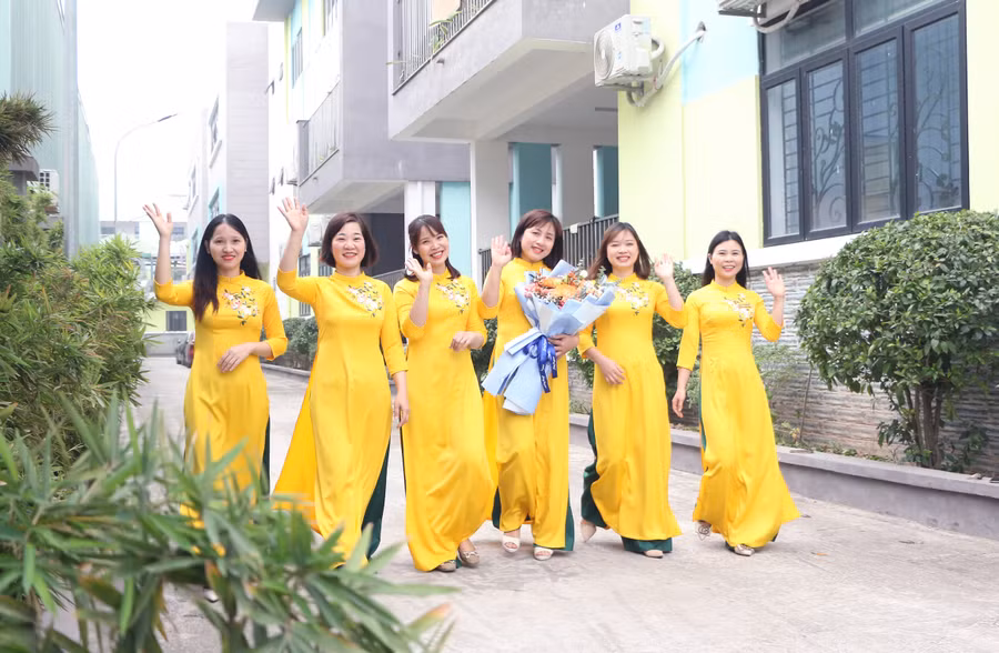 Hiện trường có 83% giáo viên đạt trên chuẩn trình độ chuyên môn.