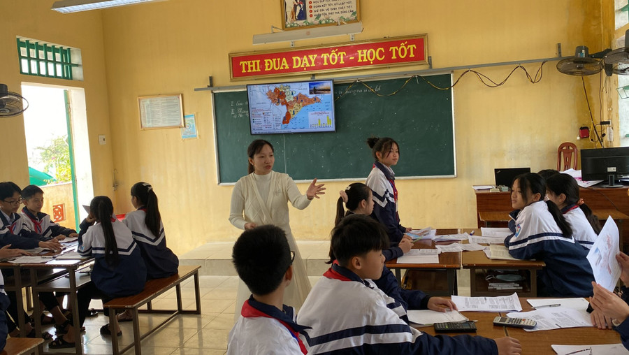 Khi áp dụng phương pháp giảng dạy mới sẽ phát huy tính chủ động cho cả thầy và trò. Khi áp dụng phương pháp giảng dạy mới sẽ phát huy tính chủ động cho cả thầy và trò.