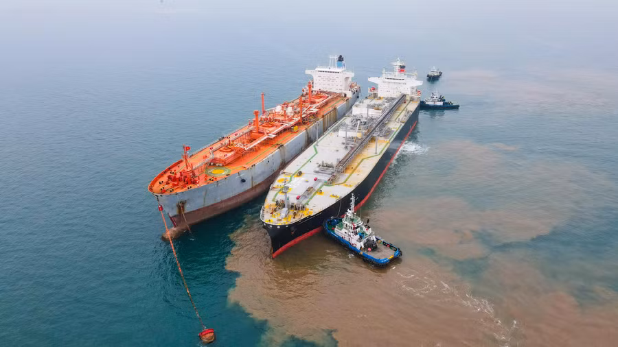 Tàu kho nổi hỗ trợ nguồn LPG cung cấp cho thị trường miền Bắc