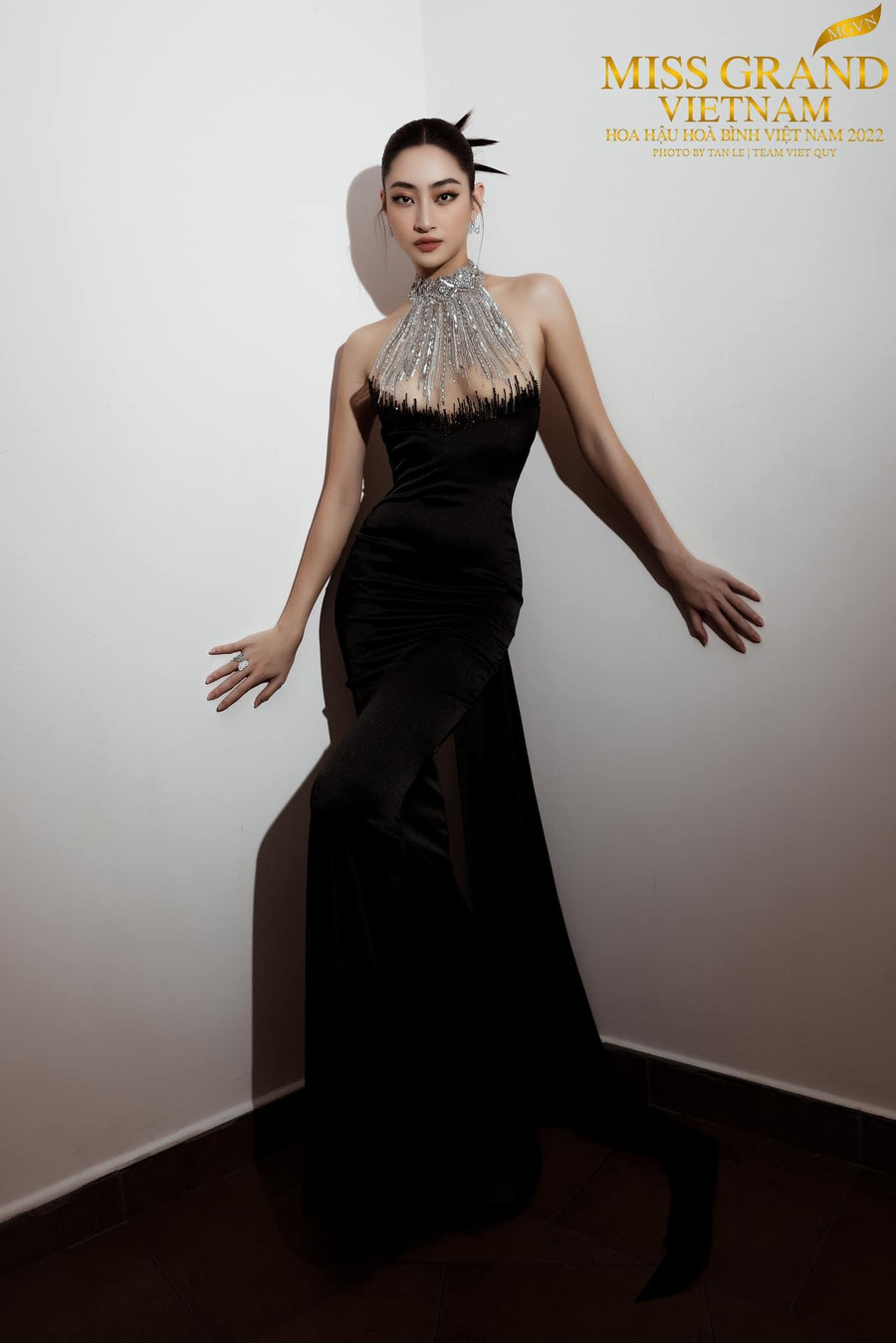 Ngoài ra, cô đã thể hiện bản lĩnh của mình trong nhiều lĩnh vực: Đảm đương vai trò MC song ngữ trong nhiều sự kiện lớn nhỏ... trình diễn trên nhiều sân khấu và là người truyền cảm hứng đến nhiều bạn trẻ về hình tượng một phụ nữ thông minh, độc lập. Ngoài ra, cô đã thể hiện bản lĩnh của mình trong nhiều lĩnh vực: Đảm đương vai trò MC song ngữ trong nhiều sự kiện lớn nhỏ... trình diễn trên nhiều sân khấu và là người truyền cảm hứng đến nhiều bạn trẻ về hình tượng một phụ nữ thông minh, độc lập.