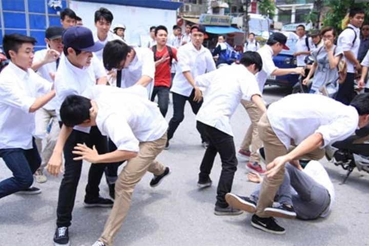 Hoang mang với bạo lực học đường hay với truyền thông báo chí? ảnh 1 Hoang mang với bạo lực học đường hay với truyền thông báo chí?