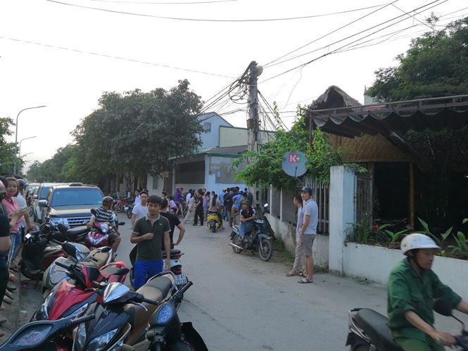 Cận cảnh hàng chục cảnh sát mang súng khám xét nhà ở, thu giữ 6 tạ ma túy - ảnh 5