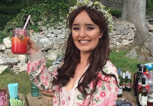 Hành trình 500 ngày gặp, yêu, cưới và rời xa mãi mãi của cô gái đáng thương