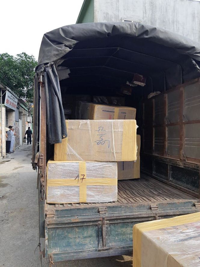 Cận cảnh hàng chục cảnh sát mang súng khám xét nhà ở, thu giữ 6 tạ ma túy - ảnh 7