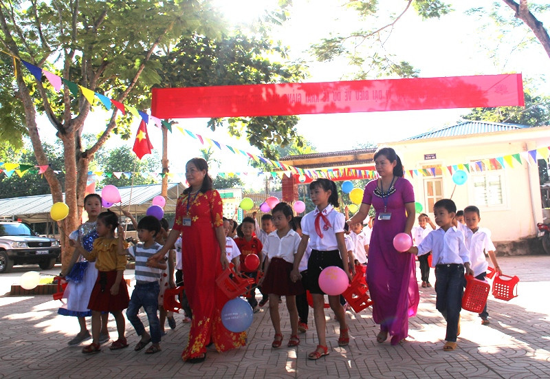 Chào đón năm học mới tại Trường tiểu học Hương Thọ