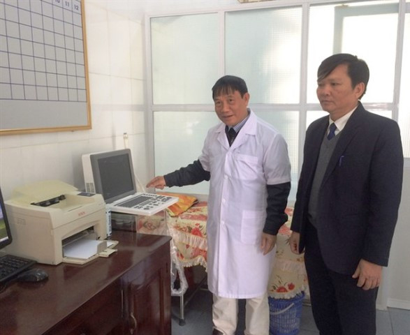 Ông là người bác sĩ làm việc không ngừng nghỉ